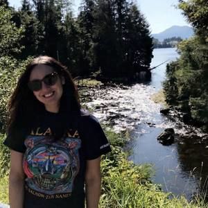 Meet your Posher, Andrea